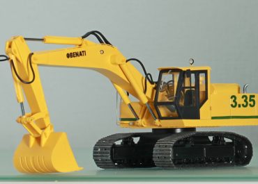 Benati 3.35 crawler hydraulic excavator