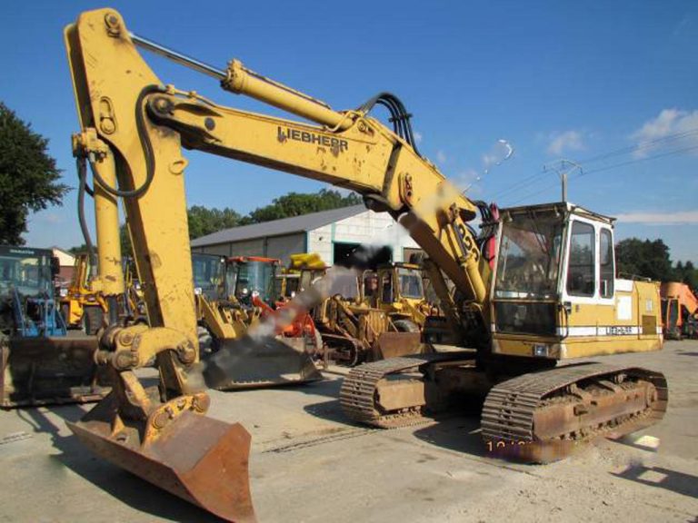 Liebherr R 922 LC crawler hydraulic excavator