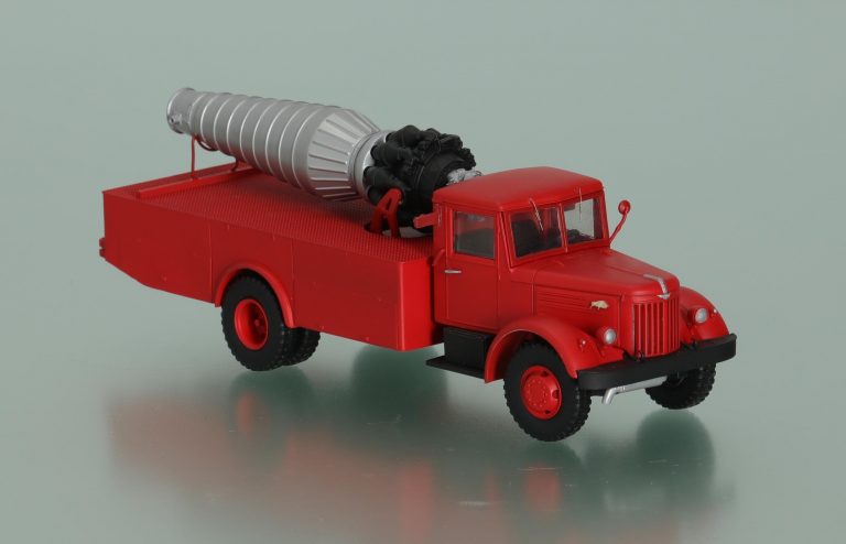 ПАГТ опытный пожарный автомобиль газоводяного тушения с ТРД ВК-1Ф на шасси МАЗ-200