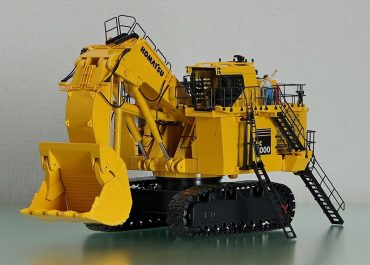 Komatsu PC4000-11 career crawler hydraulic excavator