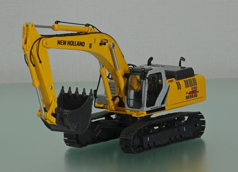 New Holland Kobelco E485B crawler hydraulic excavator
