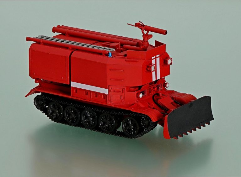 ГПМ-54 бронированная гусеничная пожарная машина для тушения пожаров высокой сложности на базе танка Т-54