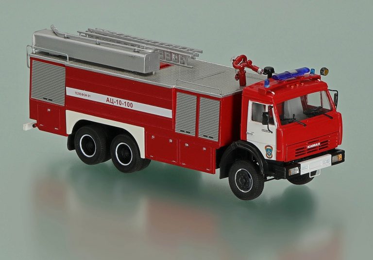 АЦ-10-100 (53228) ПМ-581 пожарная автоцистерна пенного тушения на шасси КамАЗ-53228