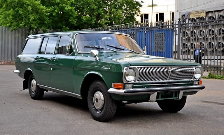 ГАЗ-24-02 «Волга» грузопассажирский заднеприводный универсал