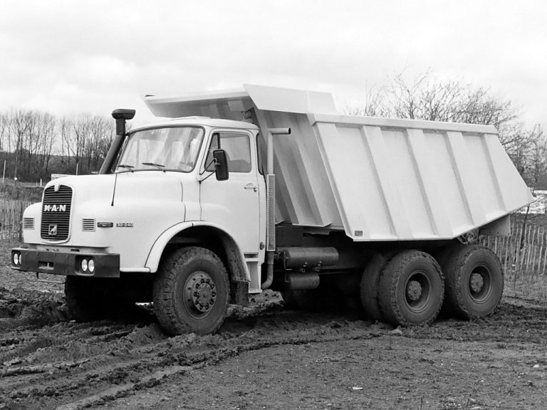 MAN 26.281 DHAK mining-construction dump truck
