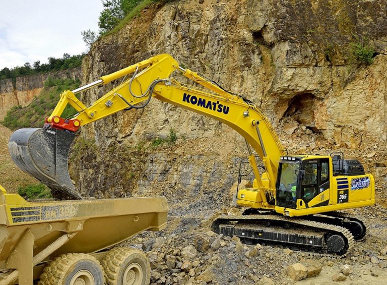 Komatsu HB365LC-3 Hybrid crawler hydraulic excavator