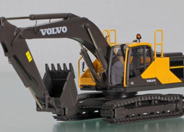 Volvo EC 300 E crawler hydraulic excavator