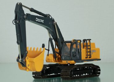 John Deere 450D LC, Hitachi 450 Zaxis, crawler hydraulic excavator