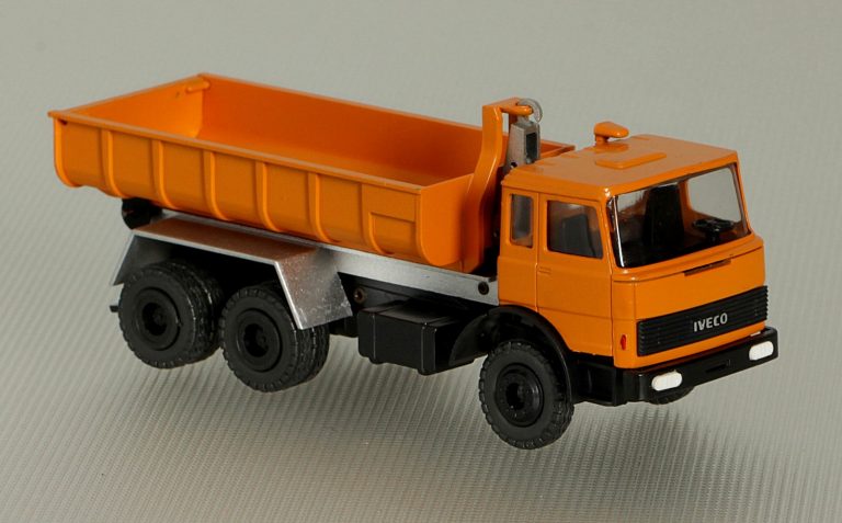 IVECO TurboStar 330-36 truck
