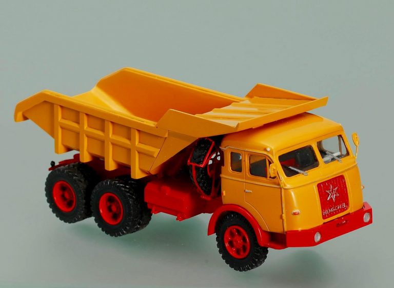 Henschel HS 3-180 TAK mining-construction rear dump truck