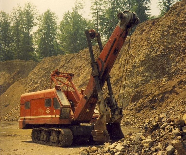 Orenstein & Koppel O&K L 651, R18 with 1962, crawler cable excavator