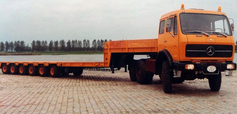 Mercedes Benz NG 2636S truck tractor with semi-Truck-trailer Goldhofer