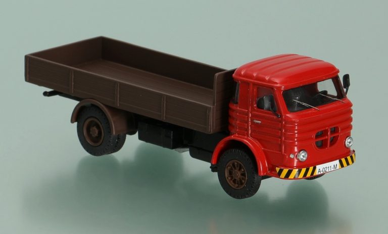 Pegaso 1095 Comet flatbed truck