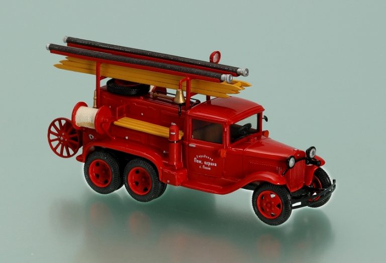 Пожарный автонасос повышенной проходимости на шасси ГАЗ-ААА, насос ПД-10