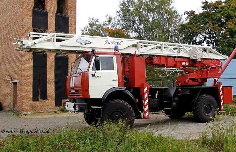АЛ-30(4326)-01-КЗ пожарная автолестница на шасси КамАЗ-4326