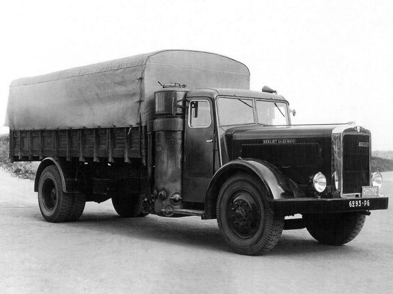 Berliet GDM 10W Diesel «Transports Borzo» flatbed truck
