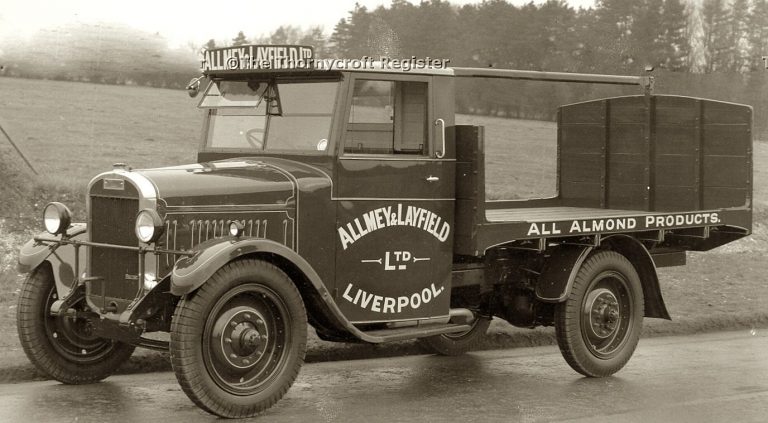 Thornycroft A2 «Charrington of London» flatbed truck for transportation of beer in barrels