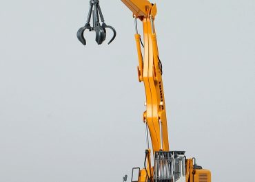 Liebherr R 944 C Litronic crawler hydraulic excavator