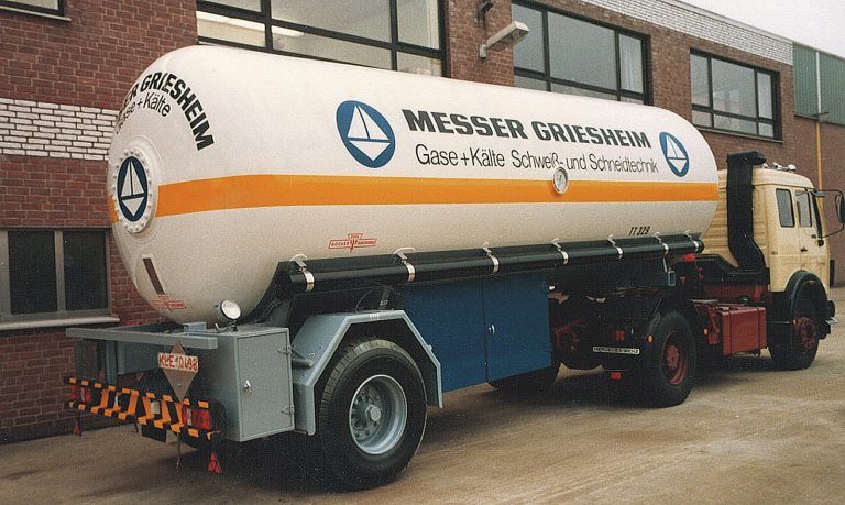 Mercedes-Benz SK, Schwere Klasse, 2429 «Messer Griesheim» tank Typ T 105