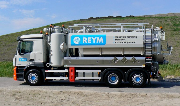 Mercedes Benz Actros MP2  2636L «Reym, NL» truck with Canal vehicle