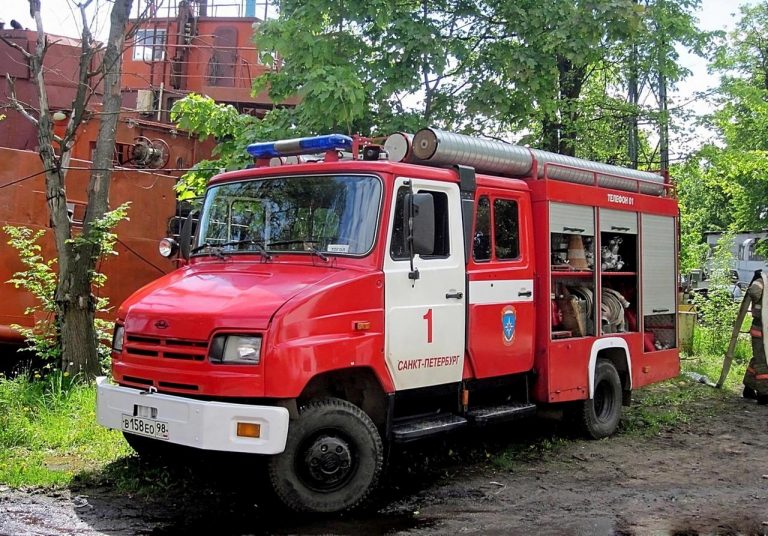 АЦ-0.8-40/2(530104) мод. 002-ММ, он же ЗиЛ-530104 пожарная автоцистерна лёгкого класса