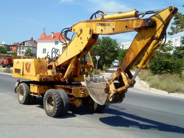 Liebherr A 921 Wheeled Hydraulic excavator