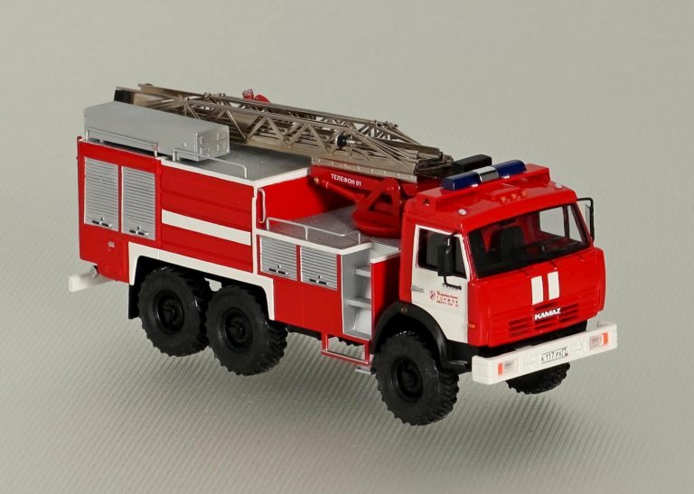 АЦЛ-4/40-22(43118) мод. ПМ-634 пожарная автоцистерна с лестницей на шасси КамАЗ-43118