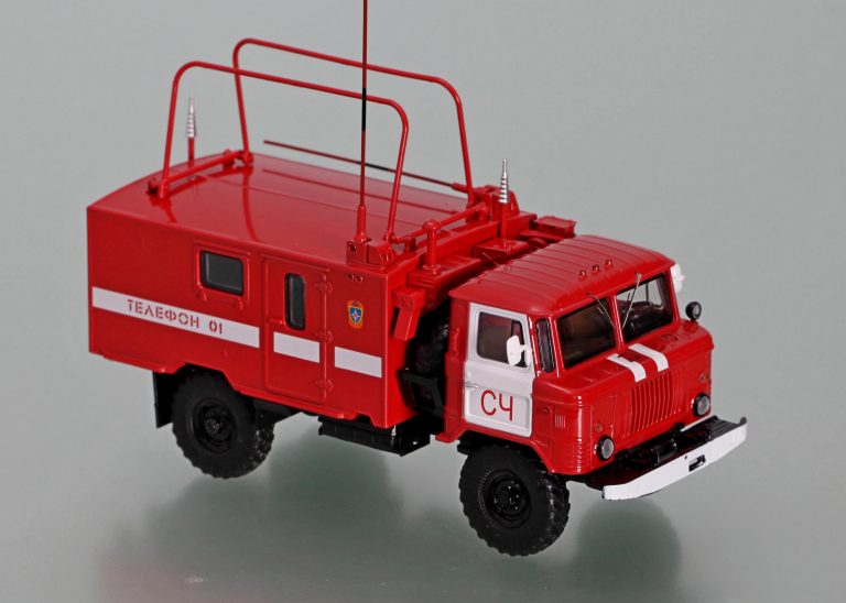 Пожарный автомобиль связи и освещения на базе командно-штабной машины Р-142Н(66) «Деймос» на шасси ГАЗ-66-15