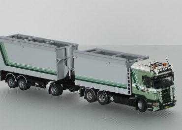 Scania R 500 Highline «Legro» with a trailer for the garbage combi