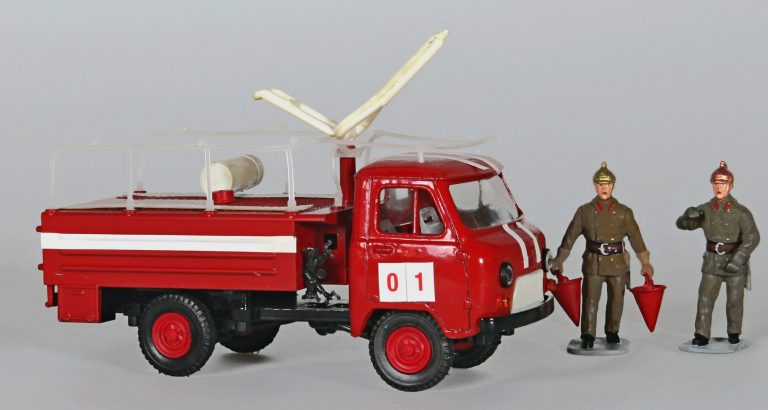 АС-65 (452Д) модели 111 опытный передвижной пожарный лафетный ствол на шасси УАЗ-452Д, модель ствола ПЛС-С60