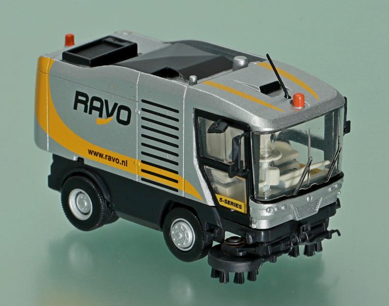 RAVO ST 5000 Series Sweeper, Truck bunker