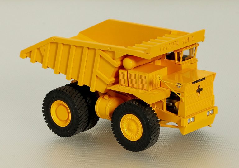 Unit Rig M-100 series Lectra Haul Mining dump Truck
