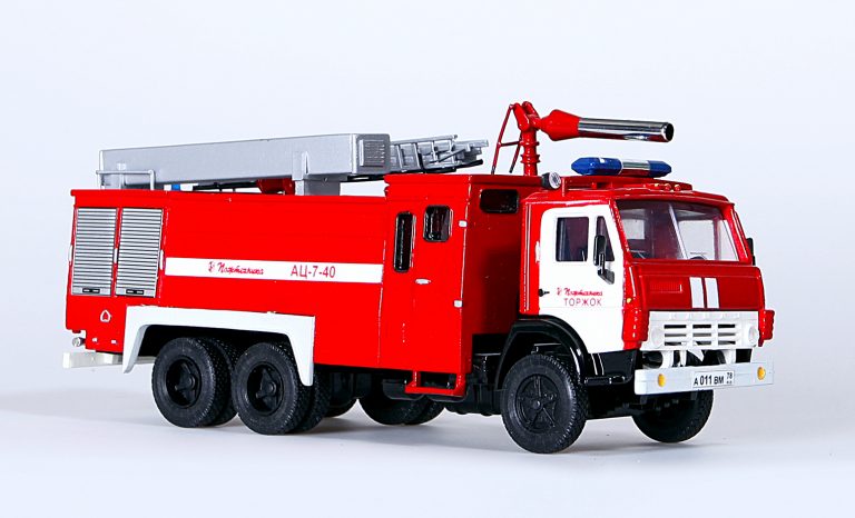 АЦ-7-40 (53213) ПМ-524 автоцистерна пожарная на шасси КамАЗ-53213