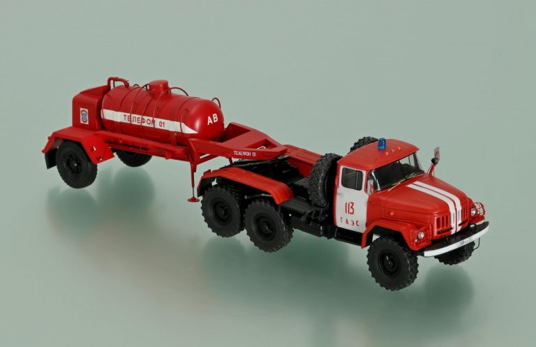 АВ пожарный автомобиль воздушно-пенного тушения для транспортировки пенообразователя на базе заправщика агрессивных компонентов ЗАК-21ЦВ, седельный тягач ЗиЛ-131НВ
