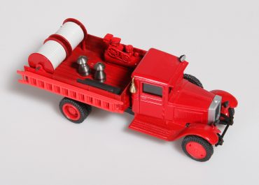 ЗиС-5 бортовой пожарный автомобиль неопределенного назначения с двумя съемными рукавными катушками и воздушным компрессором