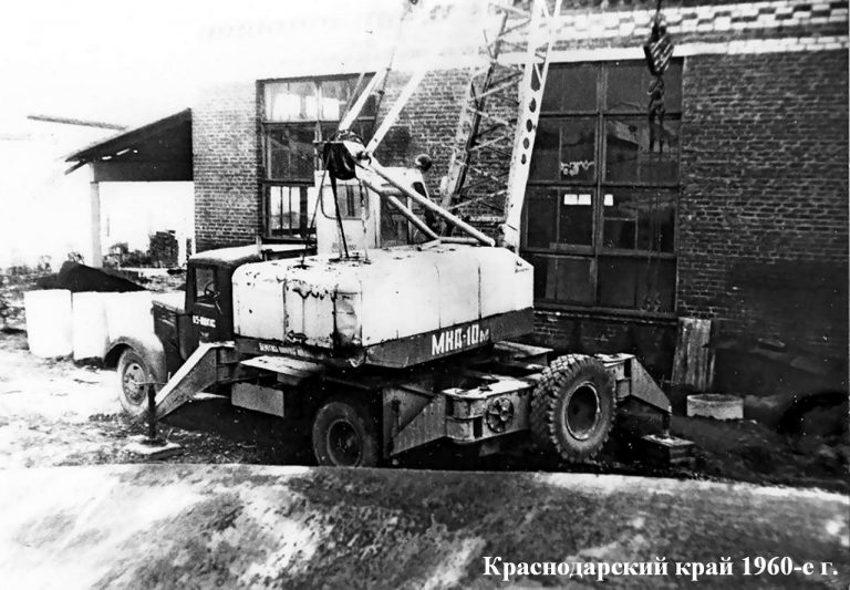 МКА-10М монтажный автокран на шасси МАЗ-200