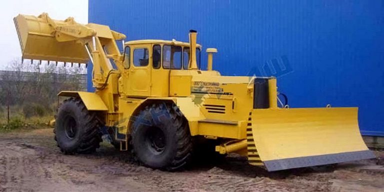 УДМ-1М универсальная дорожная машина на базе трактора К-702 4х4 с фронтальным погрузочным оборудованием ТО-11