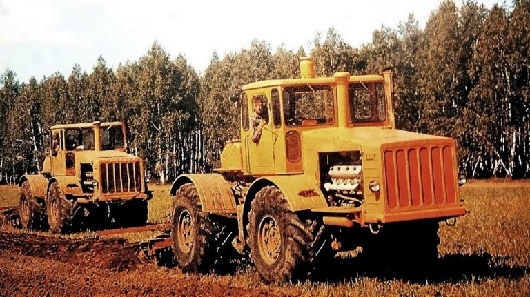 К-700 «Кировец» сельскохозяйственный колёсный трактор общего назначения