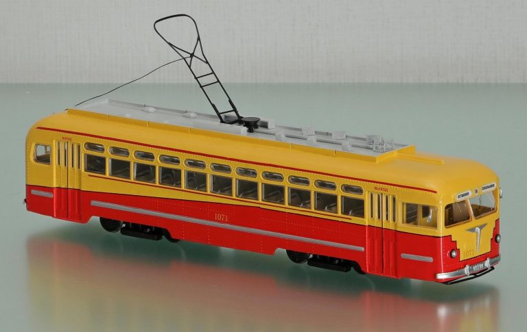 МТВ-82А 2-дверный высокопольный трамвай