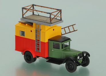 Автомобиль-подъемник шахтного типа, автовышка с ручным приводом на шасси ЗиС-5