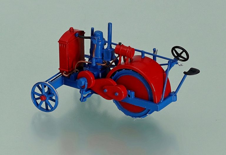 «Запорожец» колесный трактор для обработки небольших земельных наделов