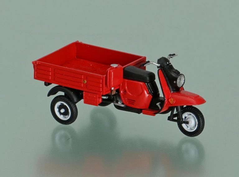 ТМЗ-5.403-01К «Муравей-2М» трёхколёсный грузовой мотороллер с бортовой платформой грузоподъемностью 315 кг