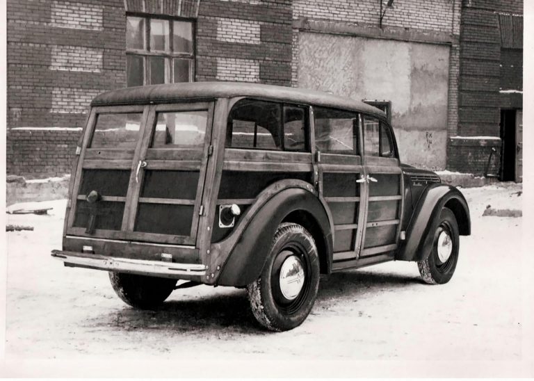 Москвич-400-421 опытный образец №2, 5-дверный грузопассажирский заднеприводный универсал на деревянном каркасе