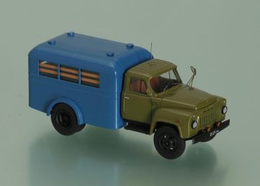 Специальный автобус на шасси ГАЗ-52-04 с кузовом-фургоном типа АМ-3 для перевозки сотрудников милиции
