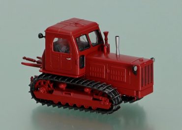 Т-4 «Алтай» гусеничный трактор 4-го тягового класса сельскохозяйственного назначения для работ на тяжелых почвах