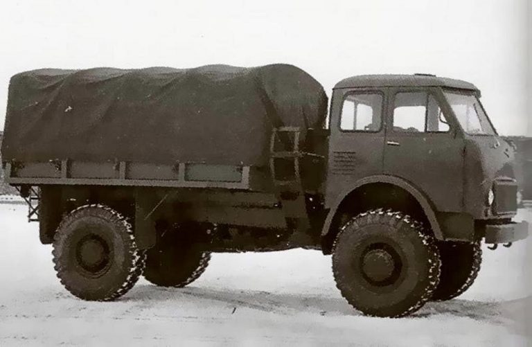 МАЗ-505А 4х4 опытный полноприводный армейский бортовой автомобиль