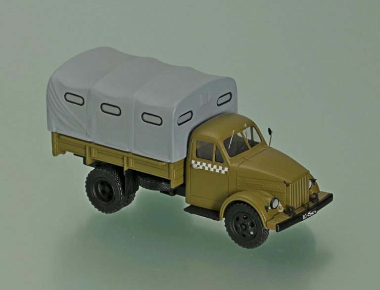 ГАЗ-51Р бортовой грузопассажирский автомобиль (такси) для перевозки грузов и людей по различным дорогам