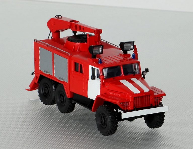 АТСО-20(375) мод. ПМ-114 пожарный автомобиль технической службы, связи и освещения на шасси Урал-375Е