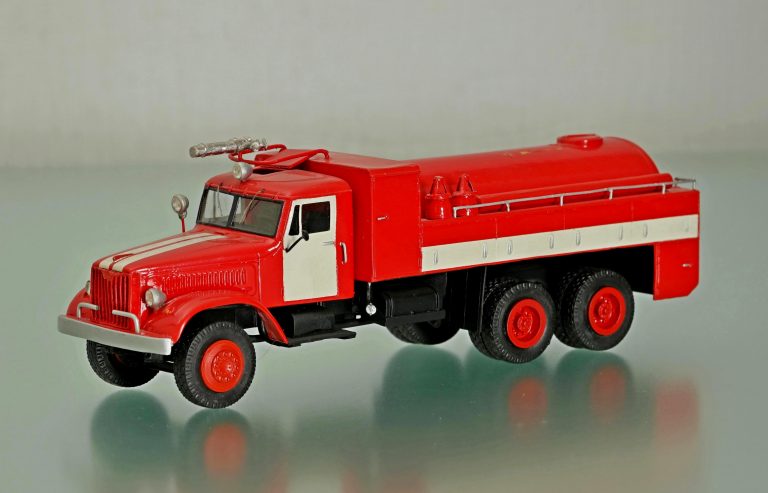 АЦ-60(257) модель ЦЕ пожарная автоцистерна на шасси КрАЗ-257
