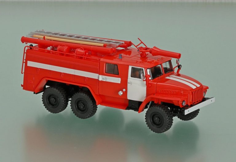 АЦ-40 (43202) ПМ-102Б пожарная автоцистерна на шасси Урал-43202